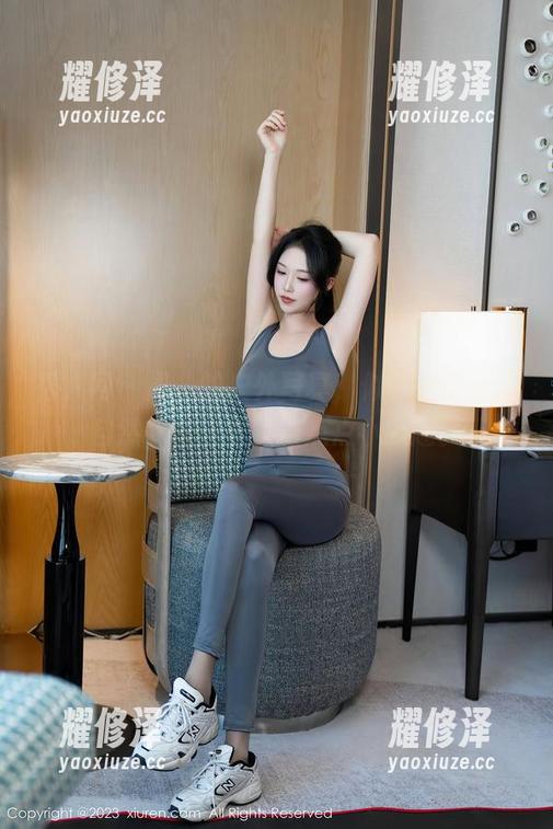 秀人网 - 恩一的户外写真，似乎在呼唤大自然，套图里藏着点点小野趣。