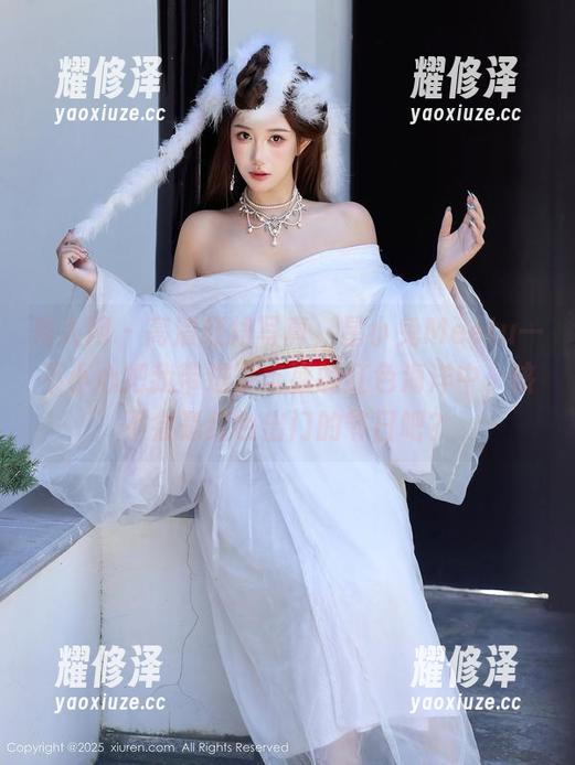 秀人网 - 高清红裙写真，星小兔Meetu一不小心把我带进了丰盛的红色海洋中，该不会是红色出门的节日吧？