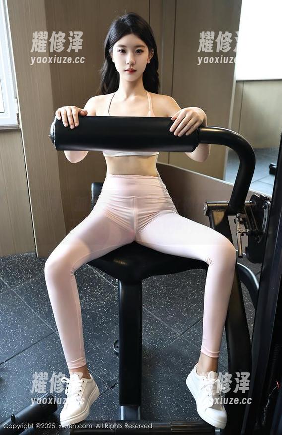 秀人网 - 狐小妖Baby的女神作品集，反正我还是想瞧瞧她的冷艳