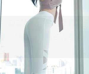 秀人网 – 瑶瑶baby的写真集最新力作：网袜之谜，你能猜到她今天多少种穿法吗？