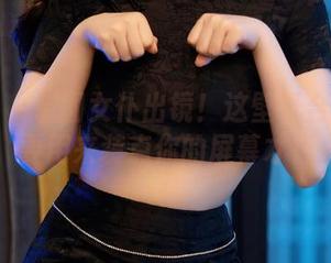 秀人网 – 袁圆女仆出镜！这壁纸合集一定要用来装点你的屏幕才行
