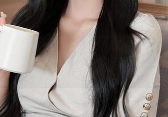 秀人网 – 这婚纱+原图搭配，资源出奇的妙，“软糖爱喝奶”又来了！