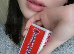微密圈 – 游泳健将紫色哒豚豚，高清呈现了每个泳姿，资源太养眼了吧！