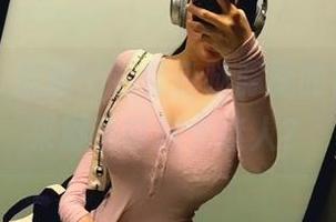 微密圈 – 更新！看紫色哒豚豚的裸足，原来脚也能这么迷人？