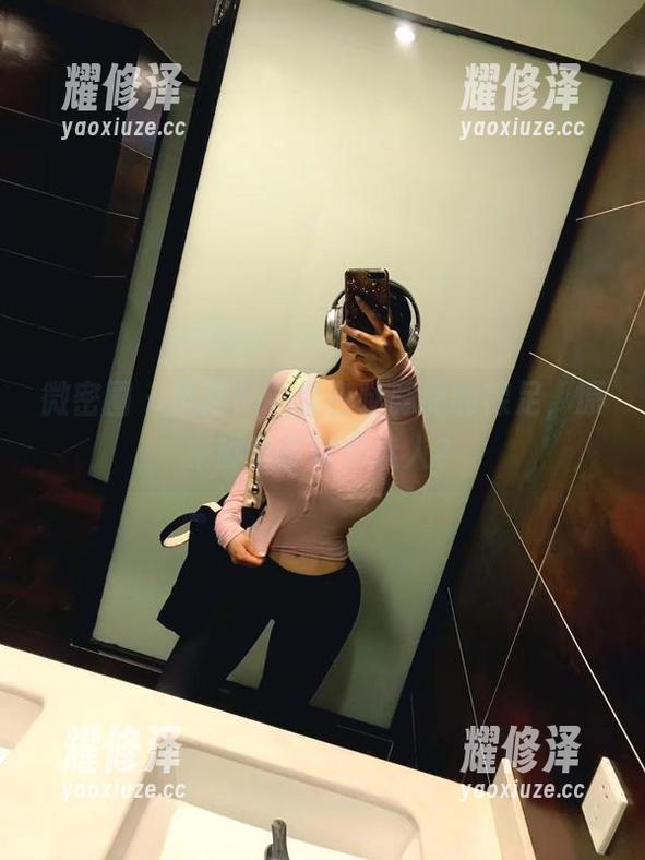 微密圈 - 更新！看紫色哒豚豚的裸足，原来脚也能这么迷人？