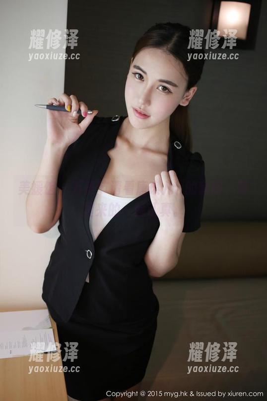 美媛馆 - 万圣节请看唐琪儿il的套图，哪里来的一脸认真。