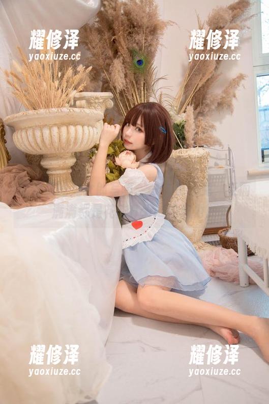 网盘里的兔女郎写真，一点也不兔，反而满满都是花柒Hana的魅力。