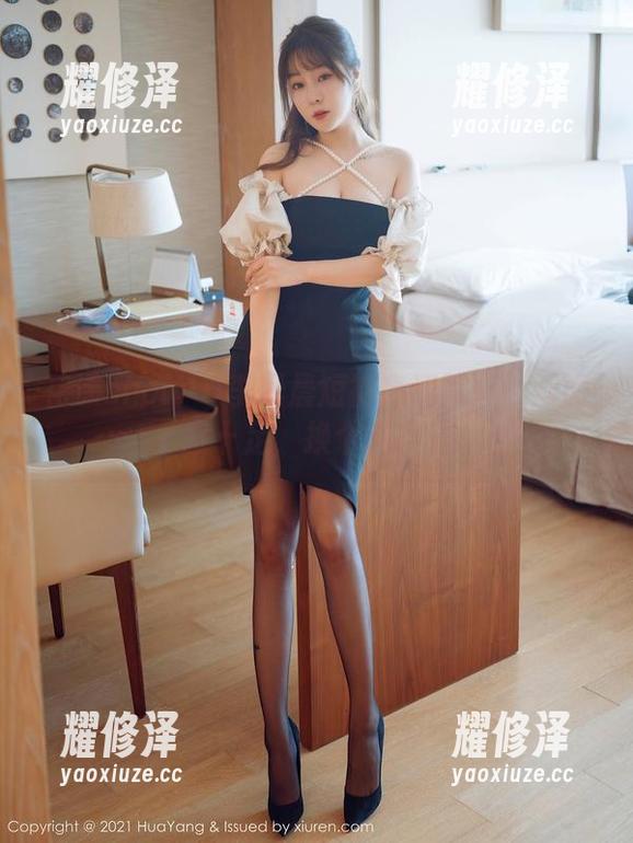 花漾show - 李晨晨短裤高清写真：画面感十足，换个角度看