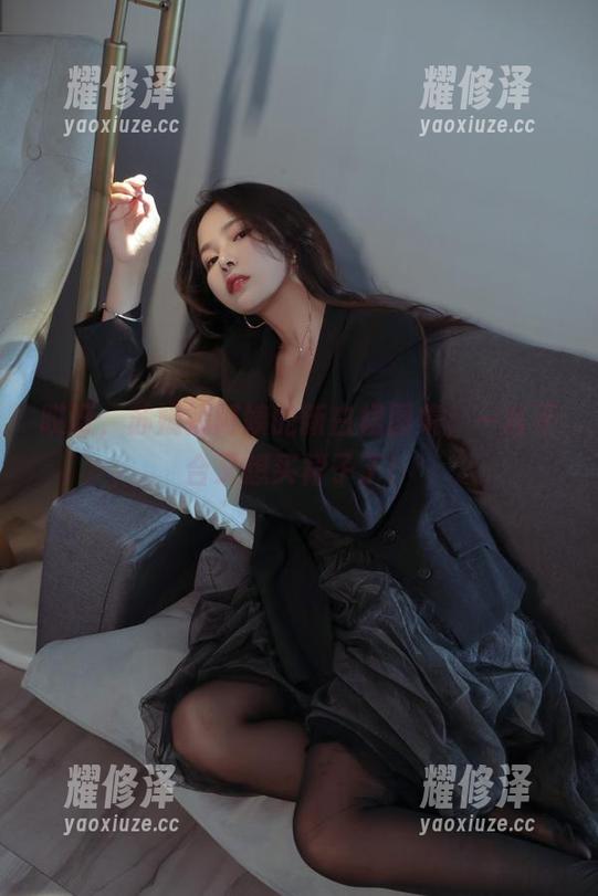 哎呀，苏嫣嫣阿姨的新白裙图集，一言不合又想买裙子了！
