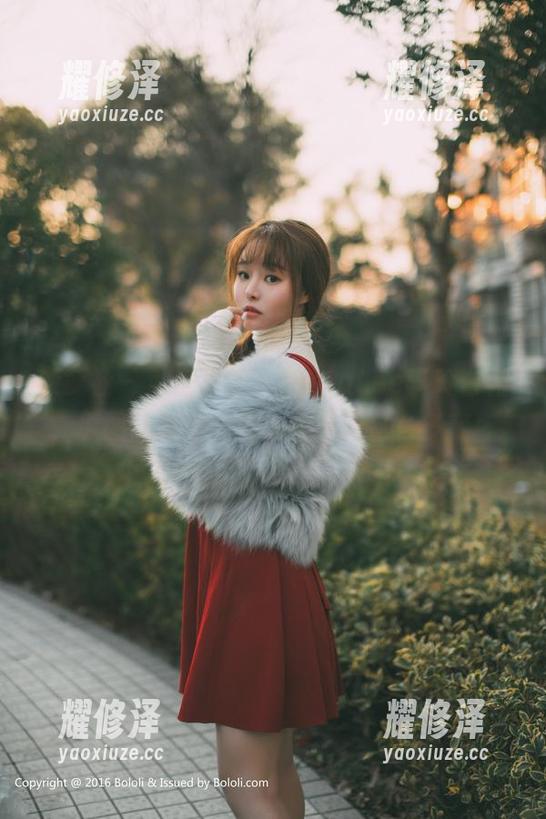 菠萝社 - 私房里的AngelaLee李玲白裙，原图让我觉得白色也可以这么多变！