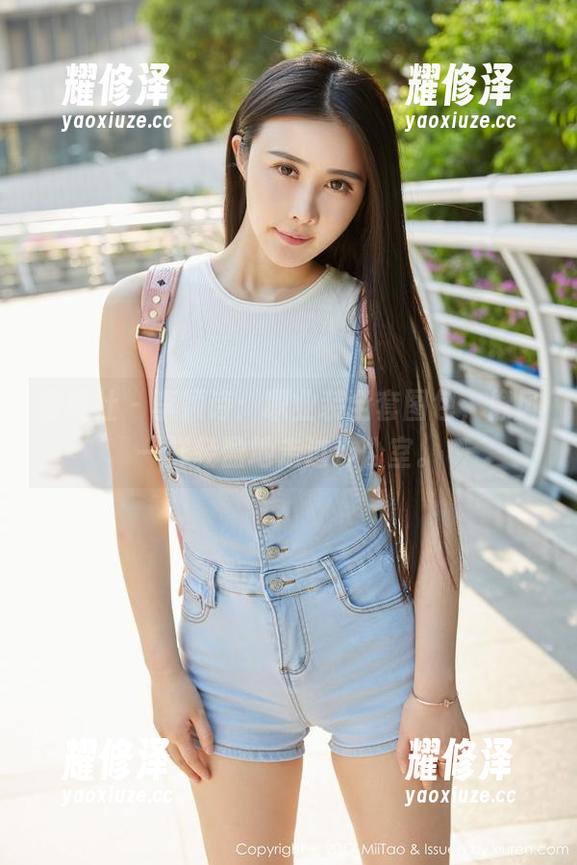 蜜桃社 - 李颖诗：职业装全套图包，像风一样轻盈地走过办公室。