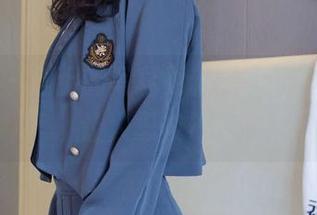 袜啵啵 – 芝士的写真更新，厚白丝的花絮让人忍俊不禁