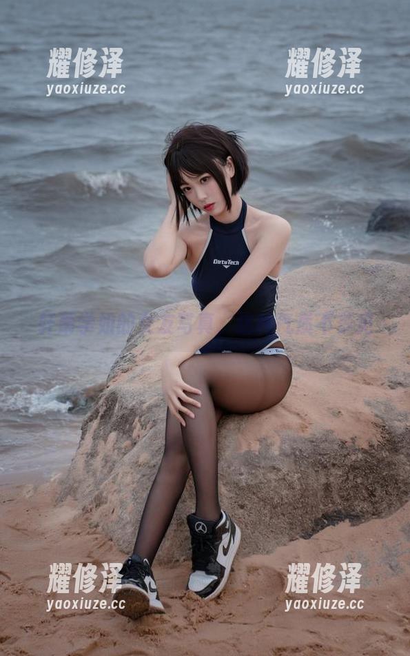 轩萧学姐的女友写真，这种气质不多见