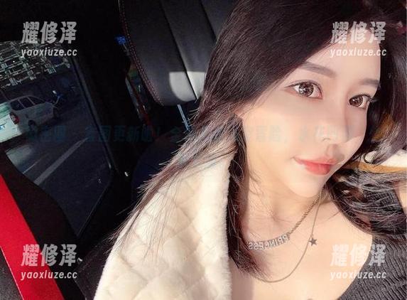 微密圈 - 套图更新啦！金希儿的浴室冒险，水花四溅，快乐无边。