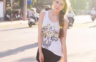 青豆客 – 又是一组Una尤娜兔女郎的图片，真的服了她的勇气和想象力