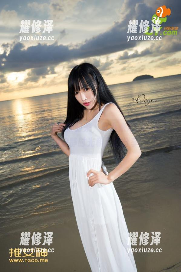 青豆客 - 写真集归来，赵小米Kitty在天台的安静时光和无意分享