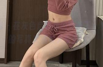 微密圈 – 在灰色后妈裙的守护下，黎允熙的写真充满仗义与玄机！
