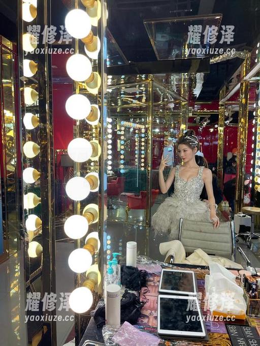 微密圈 - 原图中的黎允熙，抹胸丁字裤！这感觉，难以言喻…